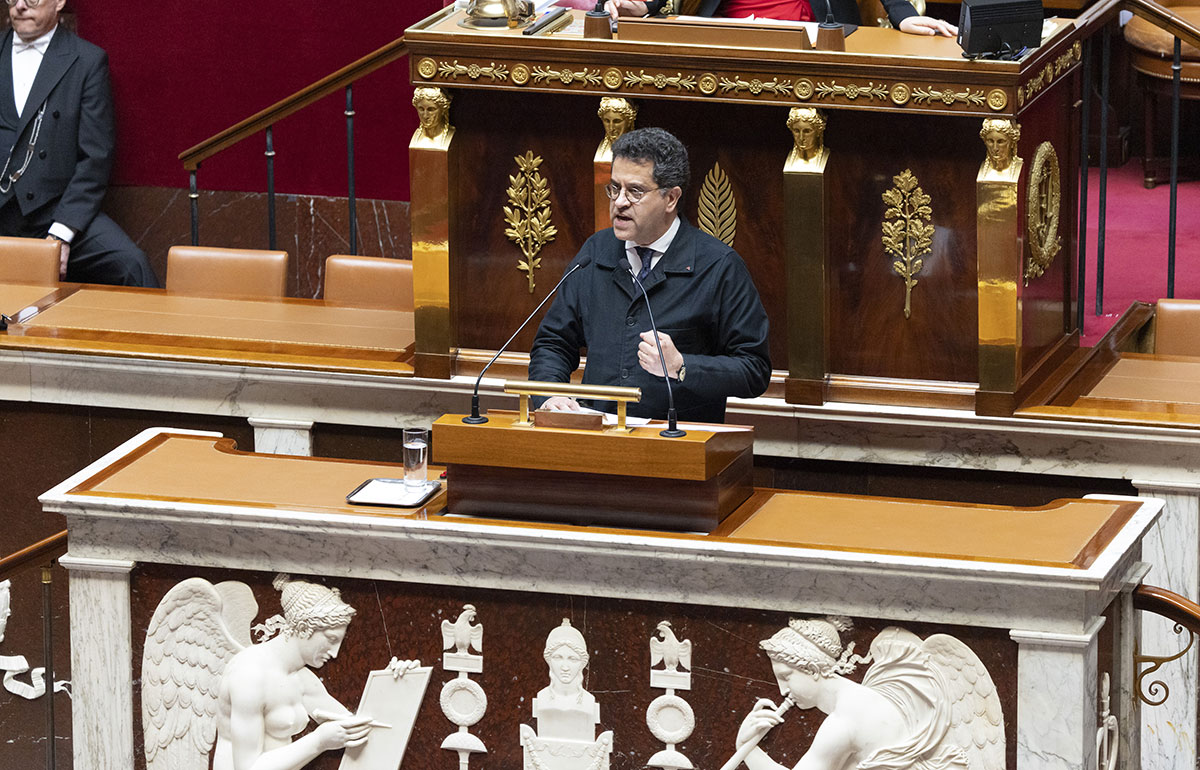 Attaque contre l’Aide médicale d’État : quand Bayrou cède à l’extrême-droite